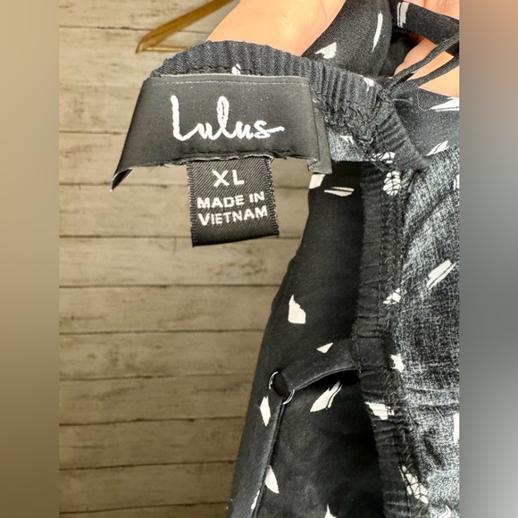 Lulus in demand romper jumpsuit pantsuit black size XL. Can be dressed up & down - Picture 5 of 8